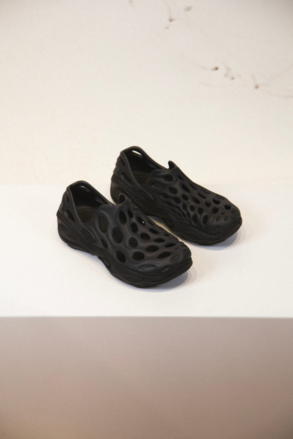 Hydro Next Gen Moc S Triple Black – Four Horsemen Shop