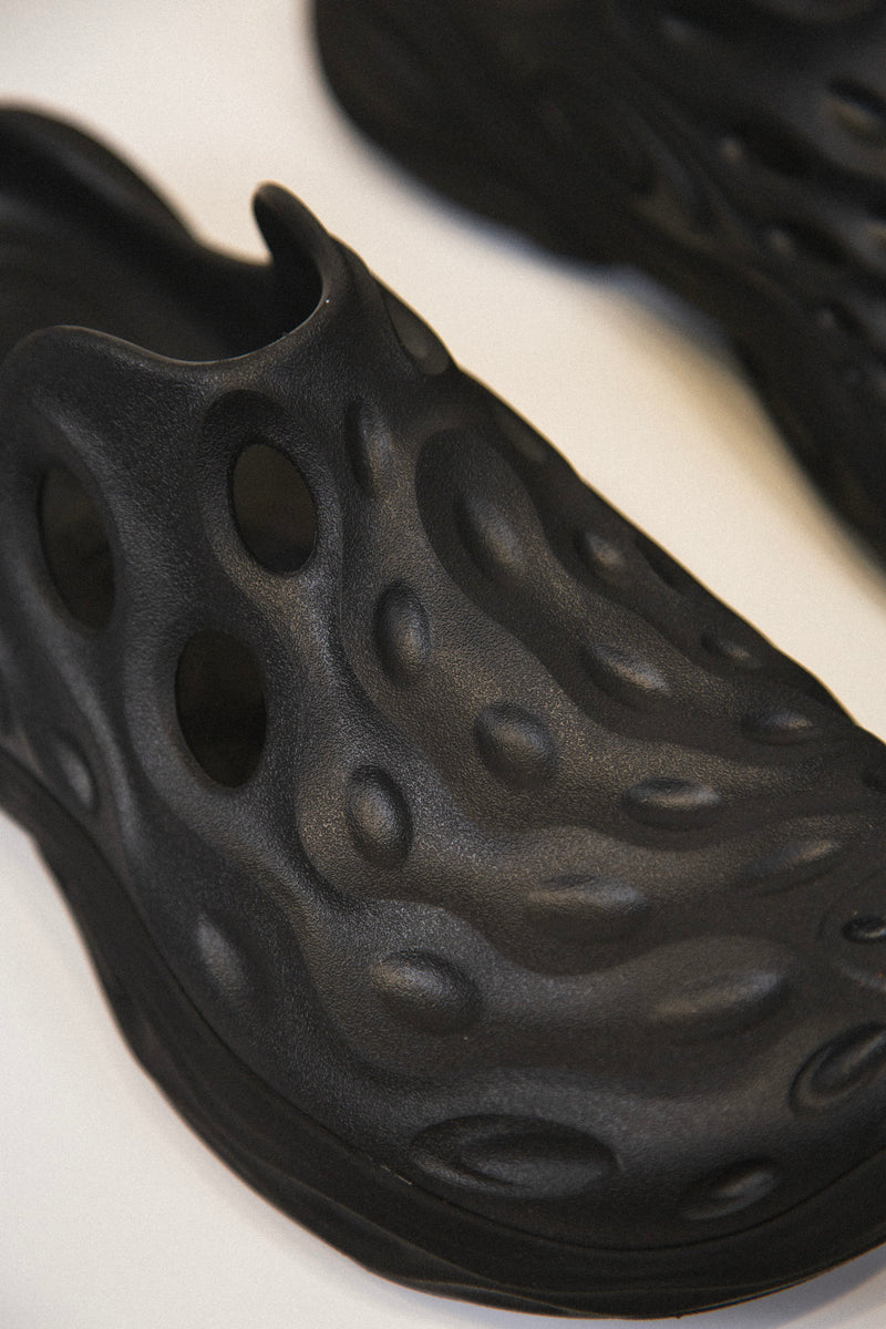 Hydro Next Gen Mule Triple Black
