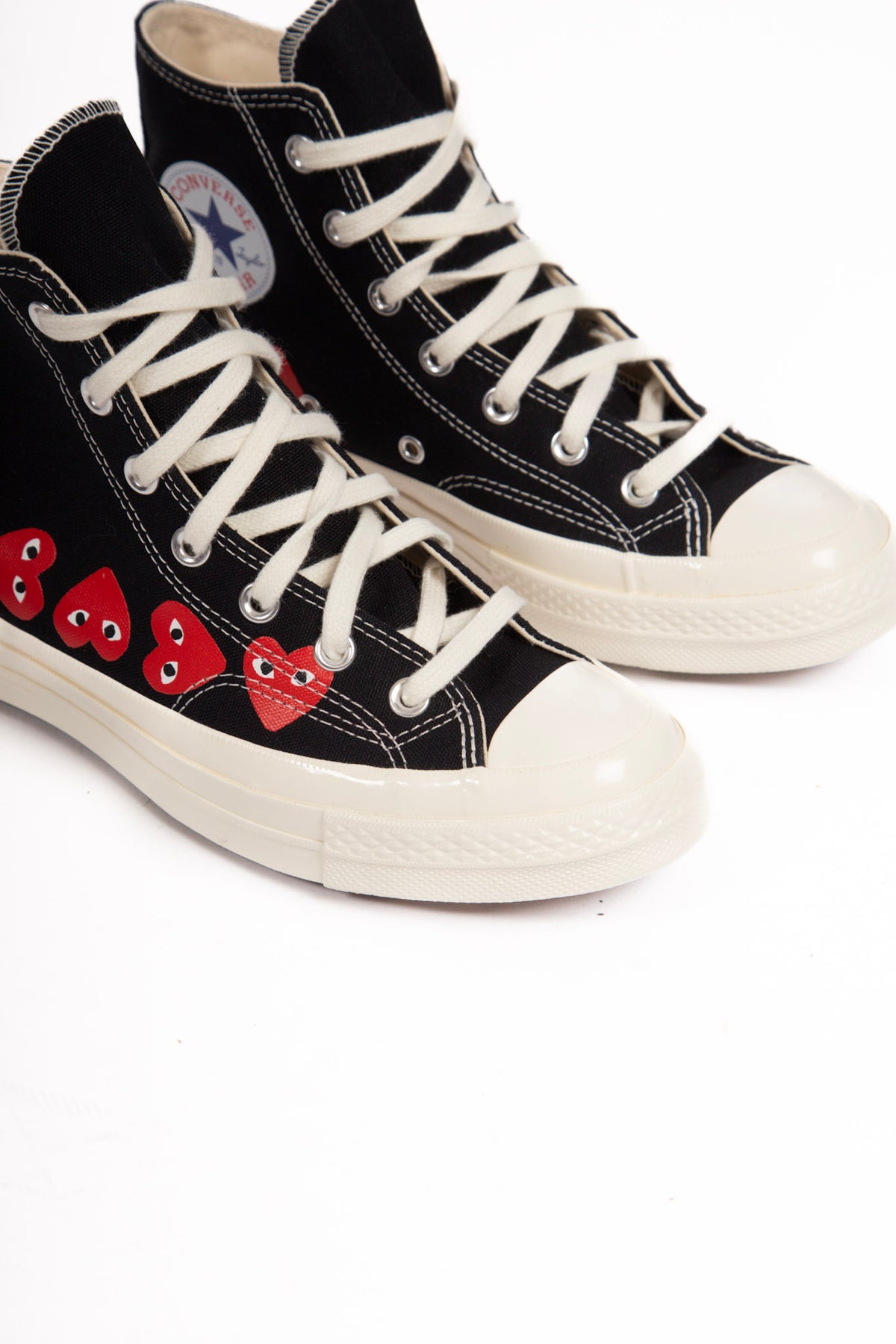 High top converse with red heart outlet