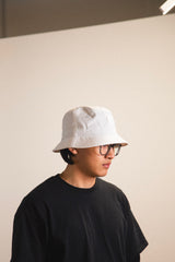 Compass-Appliqué Bucket Hat White