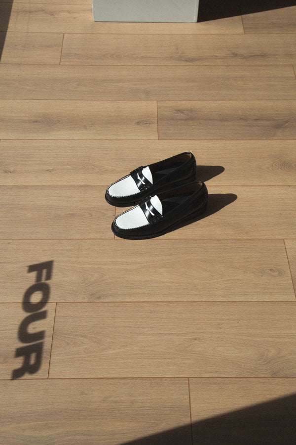 Larson Weejuns Loafer Black/White