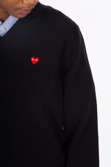 Knit Lambswool Little Heart V-Neck Black / Red