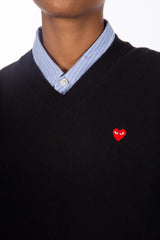 Knit Lambswool Little Heart V-Neck Black / Red